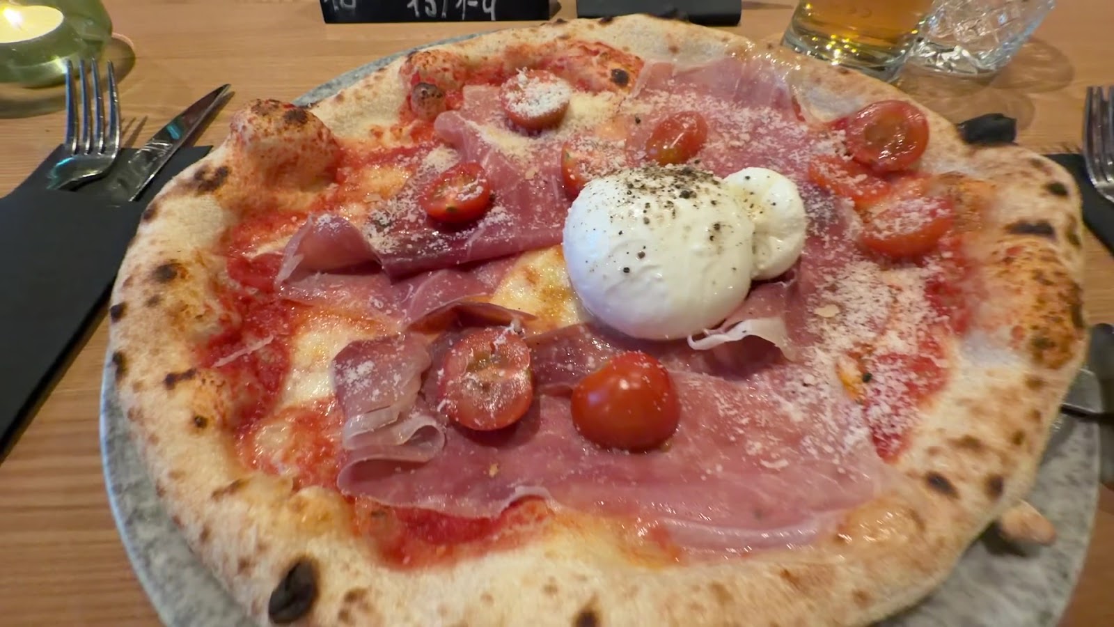 Pizza z burratą